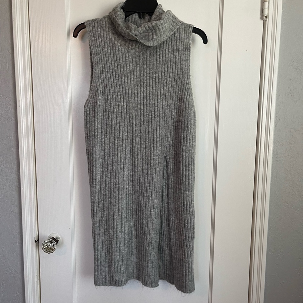 Tank top turtleneck
